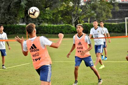El equipo de Fernando Batista ya se entrenó de cara al partido frente a Colombia