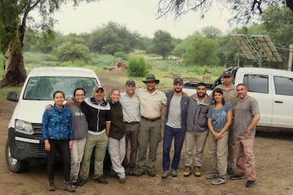 El equipo de investigadores que descubrió la nueva especie