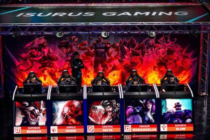 El equipo de Isurus Gaming durante el torneo