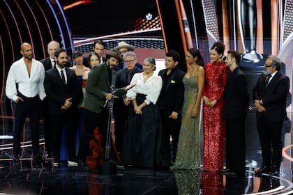 El equipo de la serie colombiana Cien años de soledad