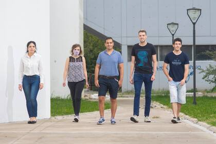 El equipo de la UNLP, liderado por Fernando Montani, que descubrió cómo el cerebro procesa el pico de dolor físico en el cuerpo humano