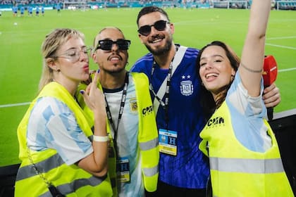 El equipo de Nadie dice nada, viajará a Qatar para cubrir el Mundial (Foto: Instagram @nicoocchiato)