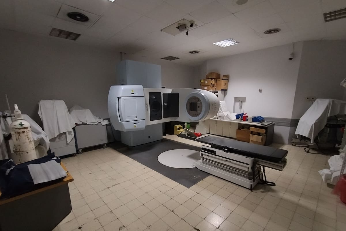 El equipo de radioterapia del Instituto Roffo no funciona desde mayo del año pasado