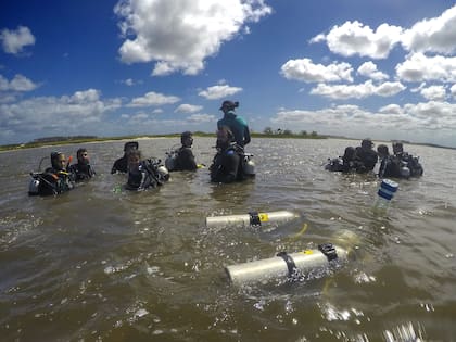 El equipo del CIPAC trabaja en la investigación, enseñanza, gestión y conservación del patrimonio costero y subacuático en Uruguay