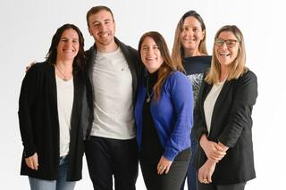 El grupo de jóvenes que tienen una empresa que es la estrella de poderosos grupos inversores