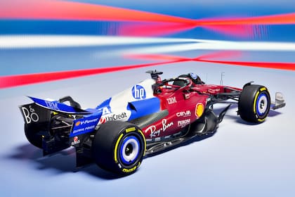 El equipo Ferrari presentó un nuevo diseño para su auto de F1 y en los trajes que utilizaran Lewis Hamilton y Charles Leclerc en el GP de Miami