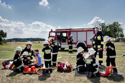 El equipo juvenil de brigadistas que representó a Miejsce Odrzańskie en una competencia regional estaba conformado íntegramente por mujeres