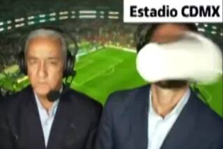 La agresión que sufrió un grupo de periodistas a manos de hinchas mexicanos tras el partido en el Azteca