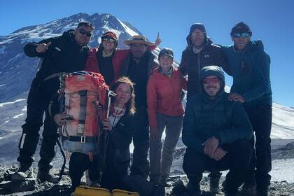El equipo que participó de la expedición al volcán Tupungato