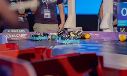 El equipo “Sanjobits101”, de la Escuela Técnico Profesional y Secundaria NRO 8013 San José de la provincia de Santa Fe, se consagró campeón nacional de la Copa Robótica Educabot 2026