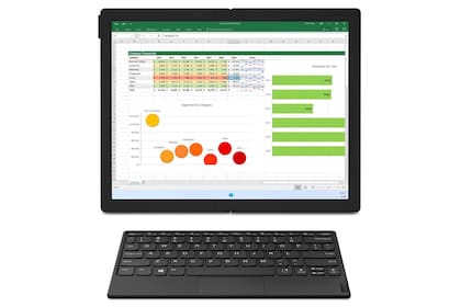 El equipo se puede usar como monitor, se mantiene erguido por su propio pie; el teclado es Bluetooth