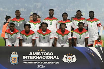 El equipo titular de Burkina Faso, un combinado Sub 23