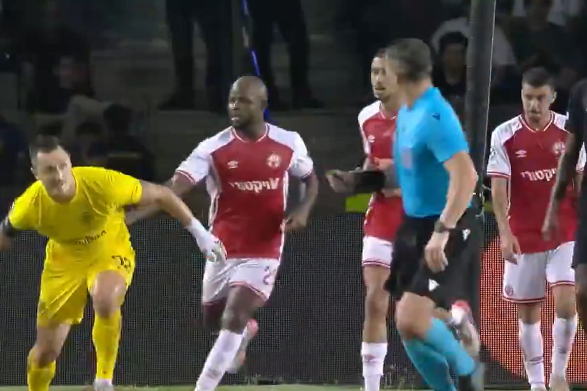 El error del arquero de Sabah, que terminó en el gol del rival en la Champions League