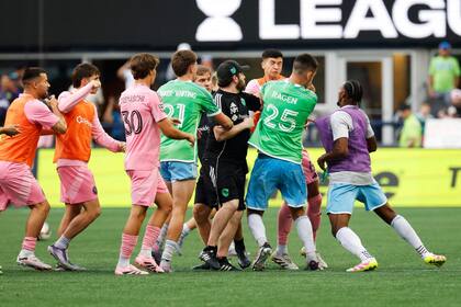 El escándalo del final, con empujones y manotazos entre los jugadores de Inter Miami y Seattle Sounders