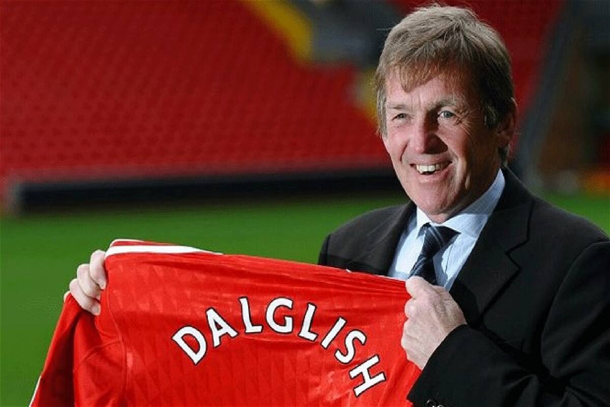 El escocés Kenny Dalglish, leyenda de Liverpool, estaba en aislamiento preventivo y dio positivo al test de coronavirus.