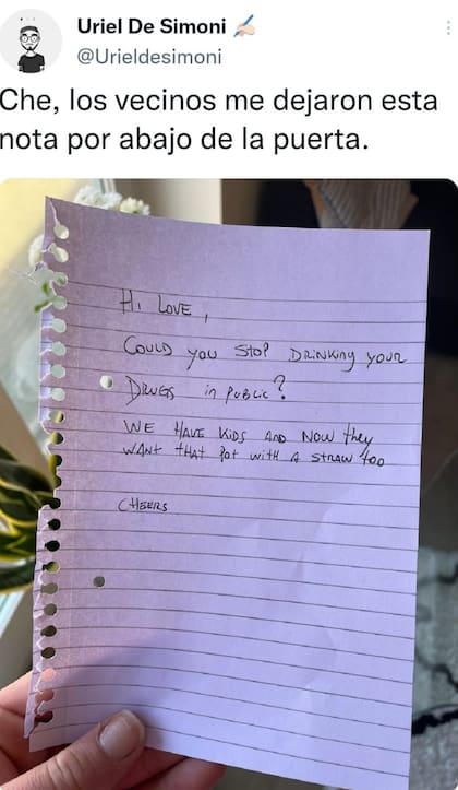 El escrito que encontró Uriel de Simoni en la puerta de su casa