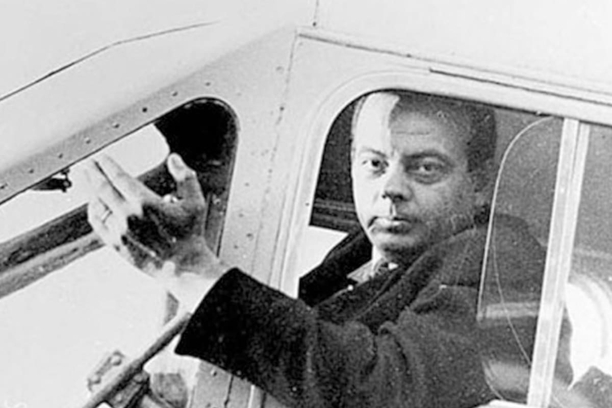 El escritor Antoine de Saint Exupery, aviador y autor de "El Principito"