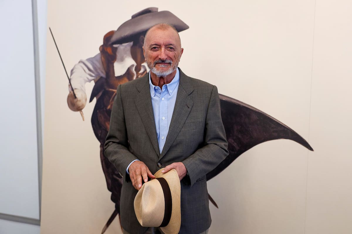 El escritor Arturo Pérez-Reverte, esta mañana, en la presentación de su nueva novela de Alatriste, la saga con la que se adentró en el Siglo de Oro español