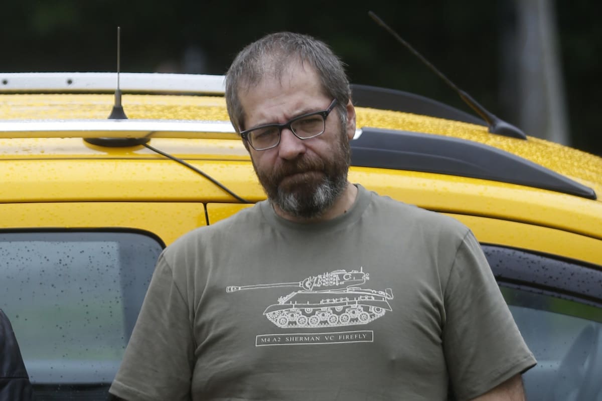 El escritor Carlos Busqued murió anteayer, a los 50 años