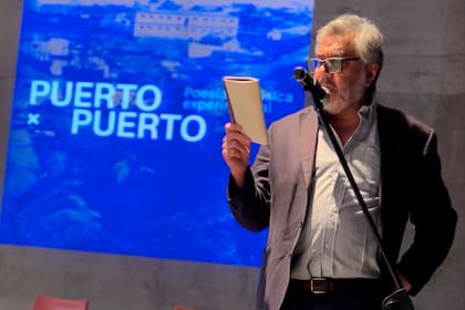 El escritor e historiador de la literatura argentina Martín Prieto, en el debut del ciclo Puerto x Puerto
