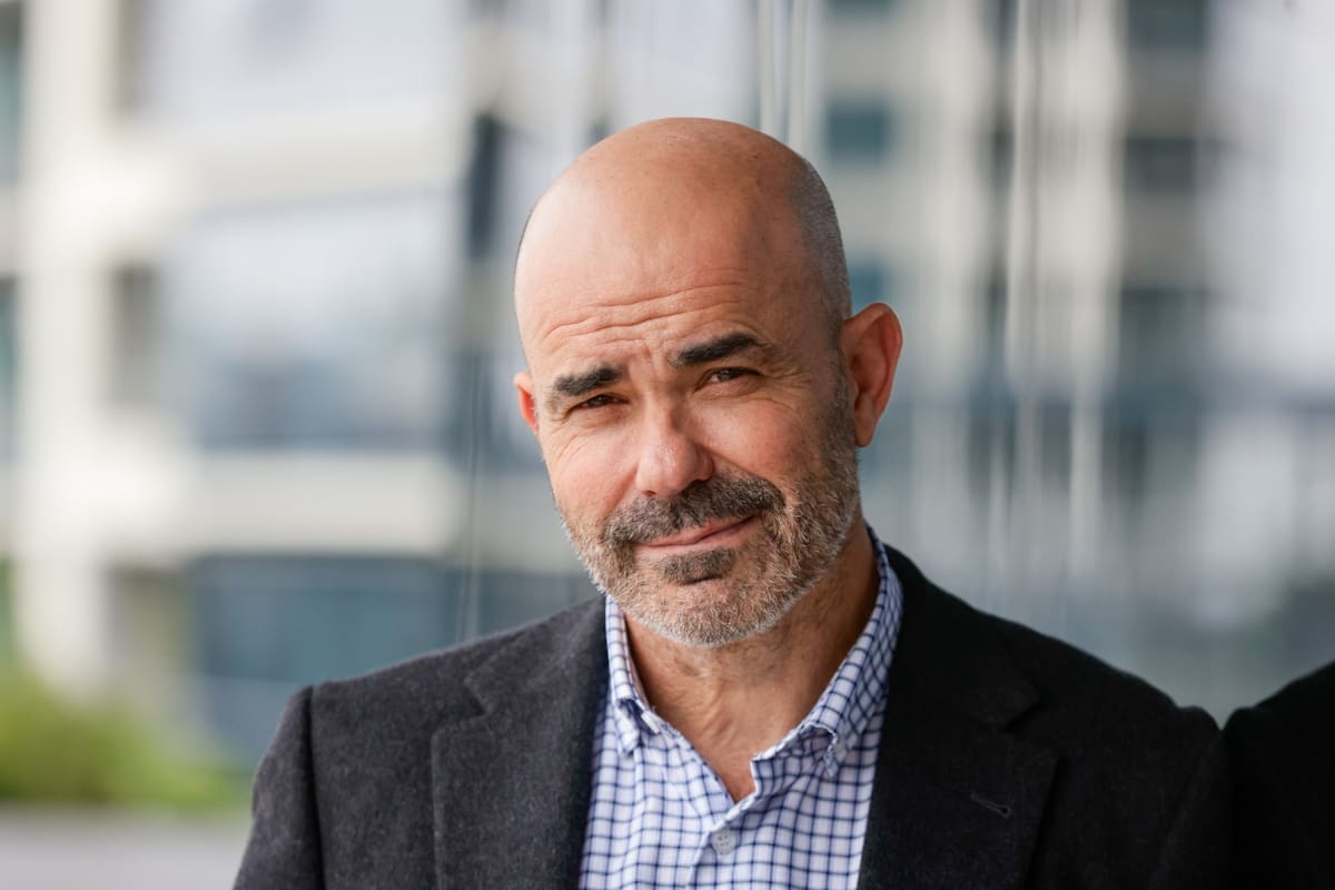 El escritor Eduardo Sacheri