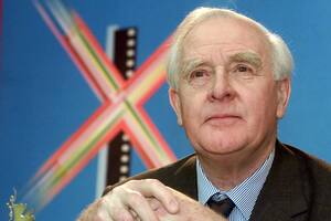 El escritor inglés John Le Carré tenía 89 años; prolífico best seller hizo de su experiencia en los servicios de inteligencia la escuela para una obra literaria que lo consagró internacionalmente en lo más alto del género