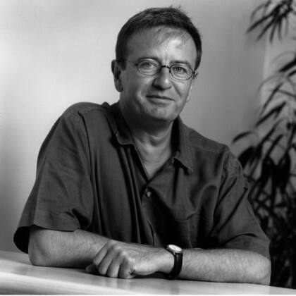 El escritor Jean-Pierre Ostende