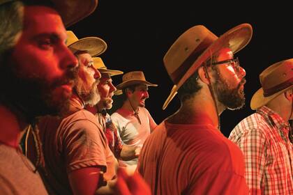 El escritor José Supera y el dramaturgo Federico Polleri reflexionan sobre los mandatos patriarcales y el cambio de paradigmas