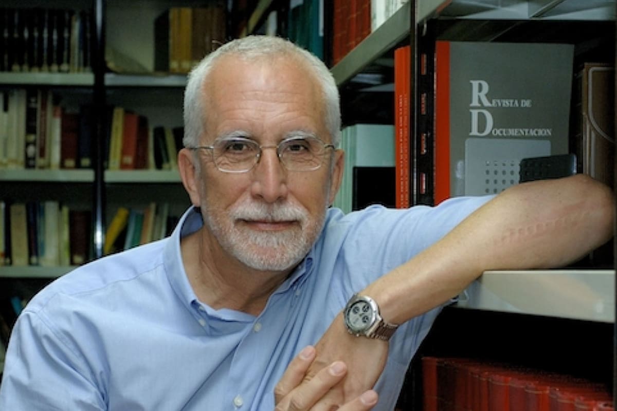 El escritor Luis Mateo Díez ambienta la mayor parte de su producción en la comarca de Celama, un territorio ficcional donde ocurren hechos extraños