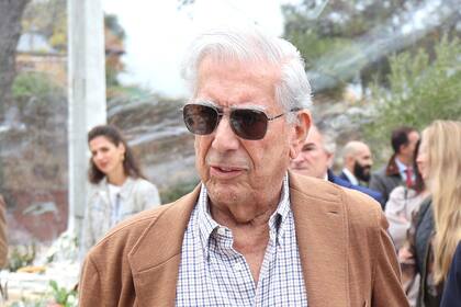 El escritor Mario Vargas Llosa, de 87 años, está internado desde el sábado
