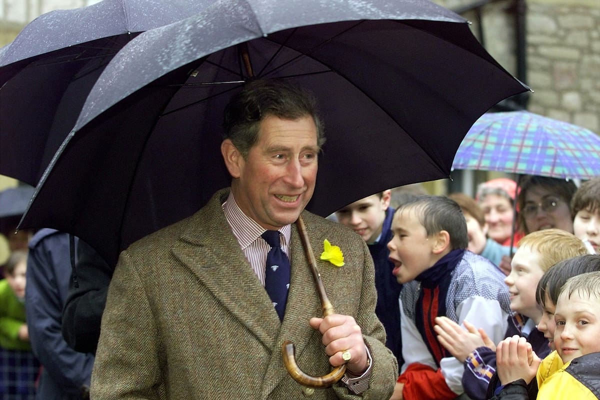 El escritorio del príncipe de Gales se convirtió en viral después de que muchos dijeran que es la expresión de una mente creativa