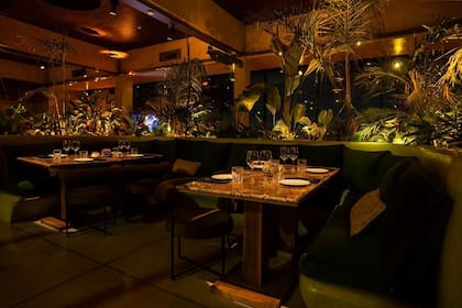 El espacioso salón del restaurante Sendero