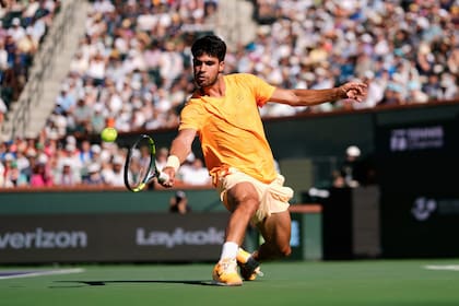 El español desperdició dos puntos para set en el segundo y terminó pagándolos con la derrota y la pérdida del invicto en la temporada.