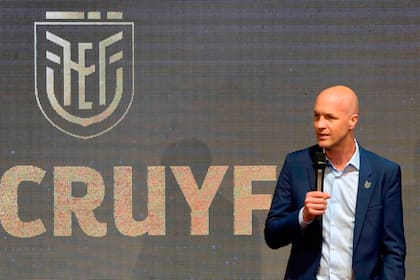 El español Jordi Cruyff, en enero de este año, cuando anunció su vinculación con la Federación Ecuatoriana de Fútbol; renunció luego de seis meses, y sin haber dirigido un solo entrenamiento.