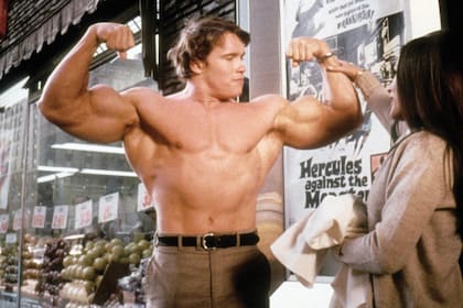 El espectacular físico de la estrella de Hollywood en 1970, poco antes de coronarse por primera vez como Mr. Olympia (la máxima competición de culturismo profesional. Tenía 24 años, la misma edad que su hijo hoy.