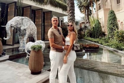 El espectacular look de la novia de Hernán Crespo en sus vacaciones románticas por Dubai (Foto: Instagram/@hernancrespo)