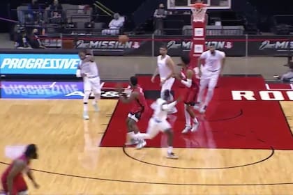 El espectacular pase de Lebron James en la victoria de Los Angeles Lakers sobre Houston Rockets