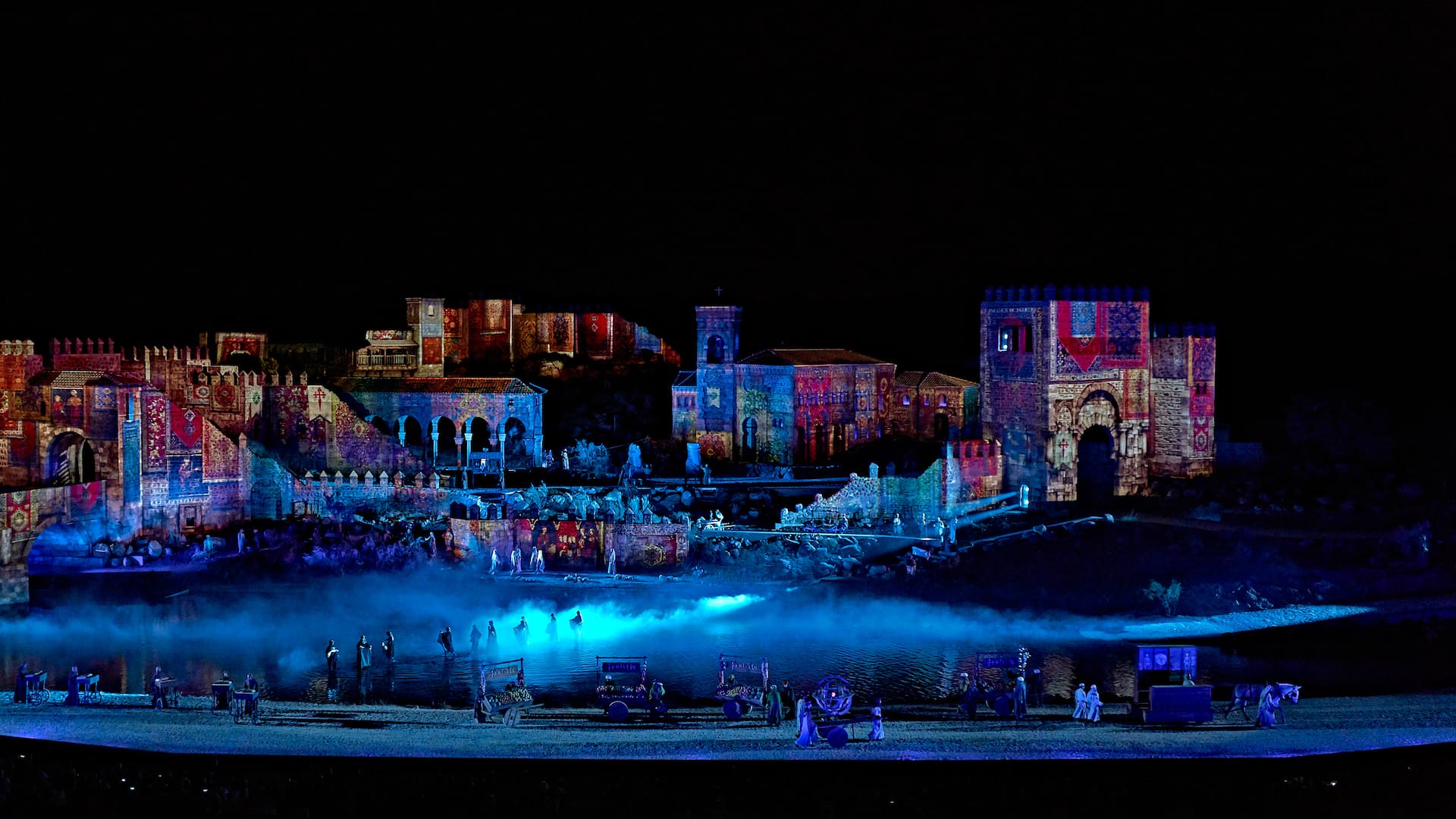 El espectacular show nocturno del parque Puy du Fou, en Toledo, a una hora de Madrid