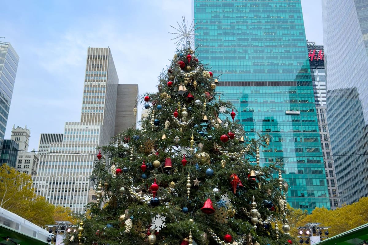 El espectáculo anual de iluminación de árboles en Bank of America Winter Village se realizará el próximo martes 2 de diciembre