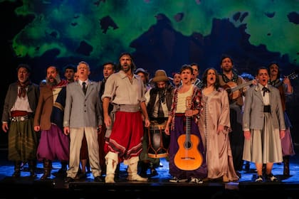 El espectáculo, que acaba de estrenarse en el Teatro Nacional Cervantes, es muy fiel al texto original