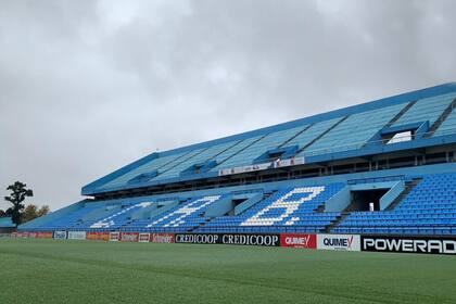 El estadio de Belgrano lució anoche iluminada como para albergar un partido del fútbol y desde los parlantes se entonaban las canciones de la hinchada. La premisa fue dar dar mensaje de concientización y de unión