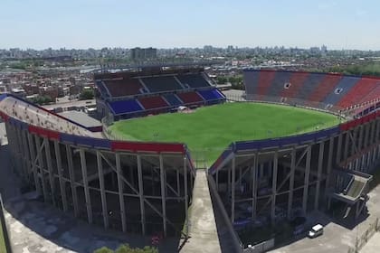 El estadio de San Lorenzo; de fondo, la 1-11-14