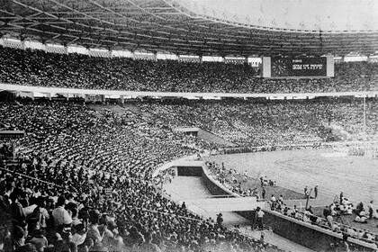 El estadio de Yakarta (Indonesia), completo en su capacidad para 100.000 espectadores
