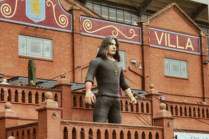 El estadio del Aston Villa se convirtió en la casa de Ozzy Osbourne, el escenario elegido para el último rugido del "príncipe de las tinieblas"