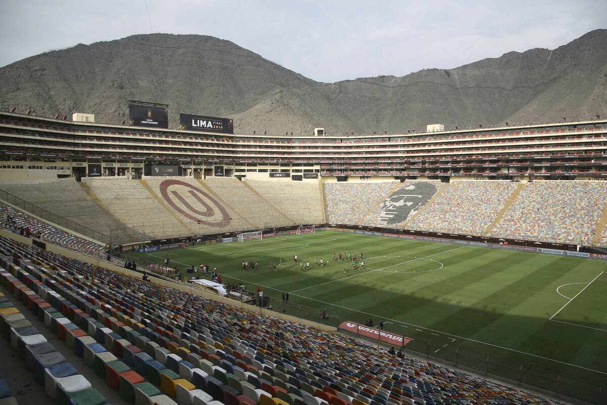 El estadio Monumental de Lima, preparado para la final de la Copa Libertadores.
