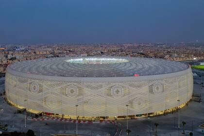El estadio mundialista Al Thumama quedó oficialmente inaugurado, rumbo a Qatar 2022