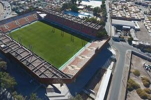 El estadio Municipal Zorros del Desierto de Calama, a unos 2300 metros sobre el nivel del mar, donde Chile pretende recibir a la Argentina en enero próximo, por las eliminatorias sudamericanas para el Mundial de Qatar 2022.