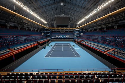El estadio Ruca Che, con la superficie dura especialmente instalada para la serie de Copa Davis entre la Argentina y Turquía