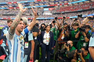 Messi enterró la semana de los rumores y floreció como el máximo goleador en la historia de los mundiales