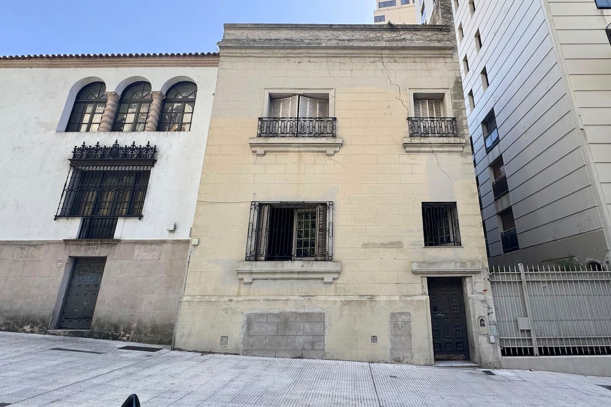 El estado actual de la casa donde Oliverio Girondo y Norah Lange recibieron a la elite intelectual de la primera mitad del siglo XX